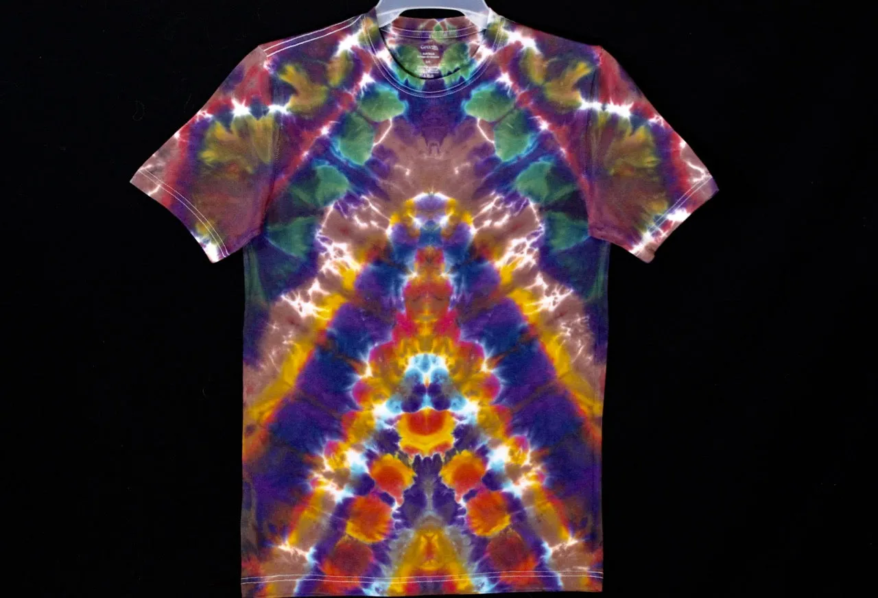Reg. Cotton T shirt Small #2901 Pyramid design $80