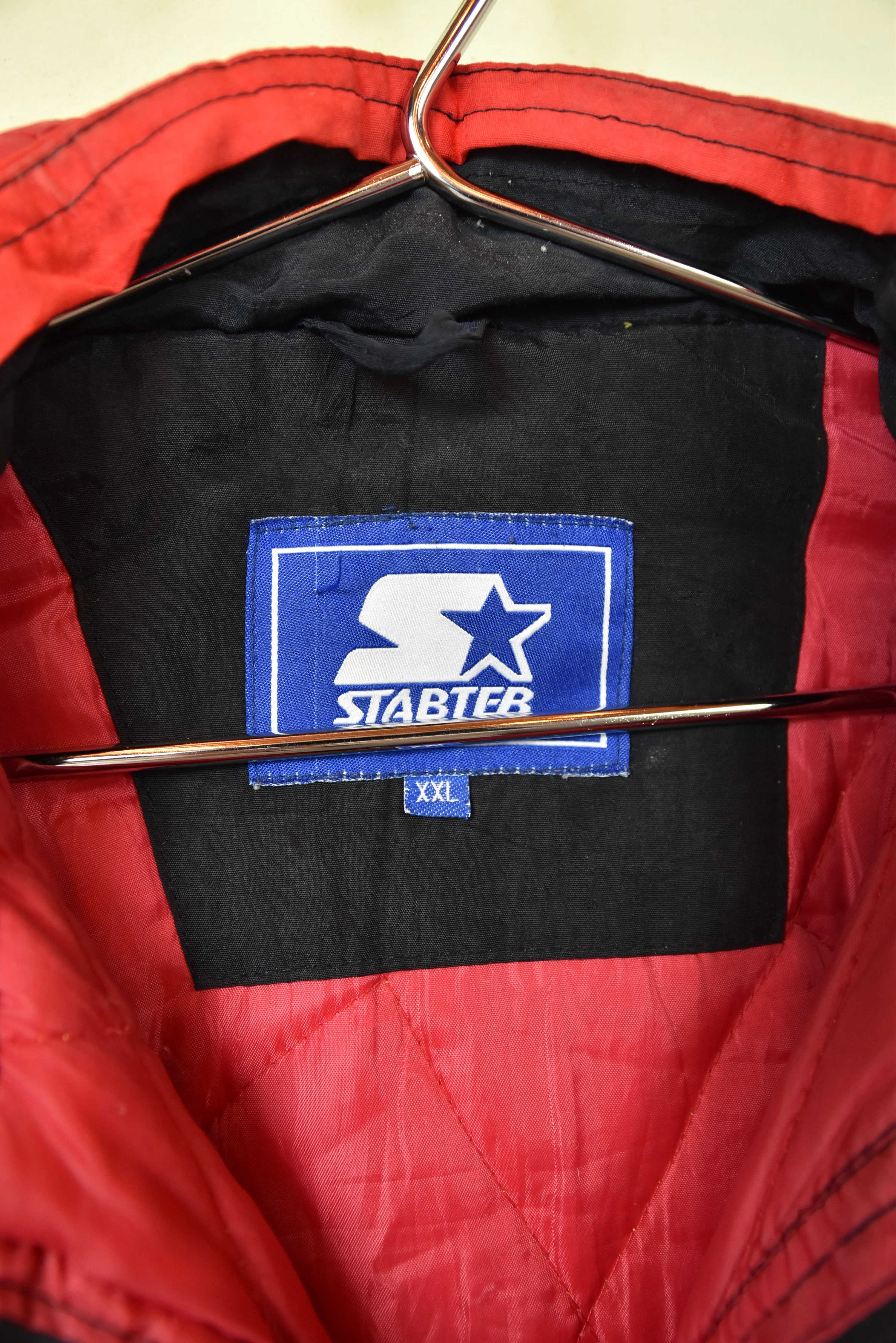 STARTER schwarz-rote oversized Jacke mit Patches, Gr. XXL