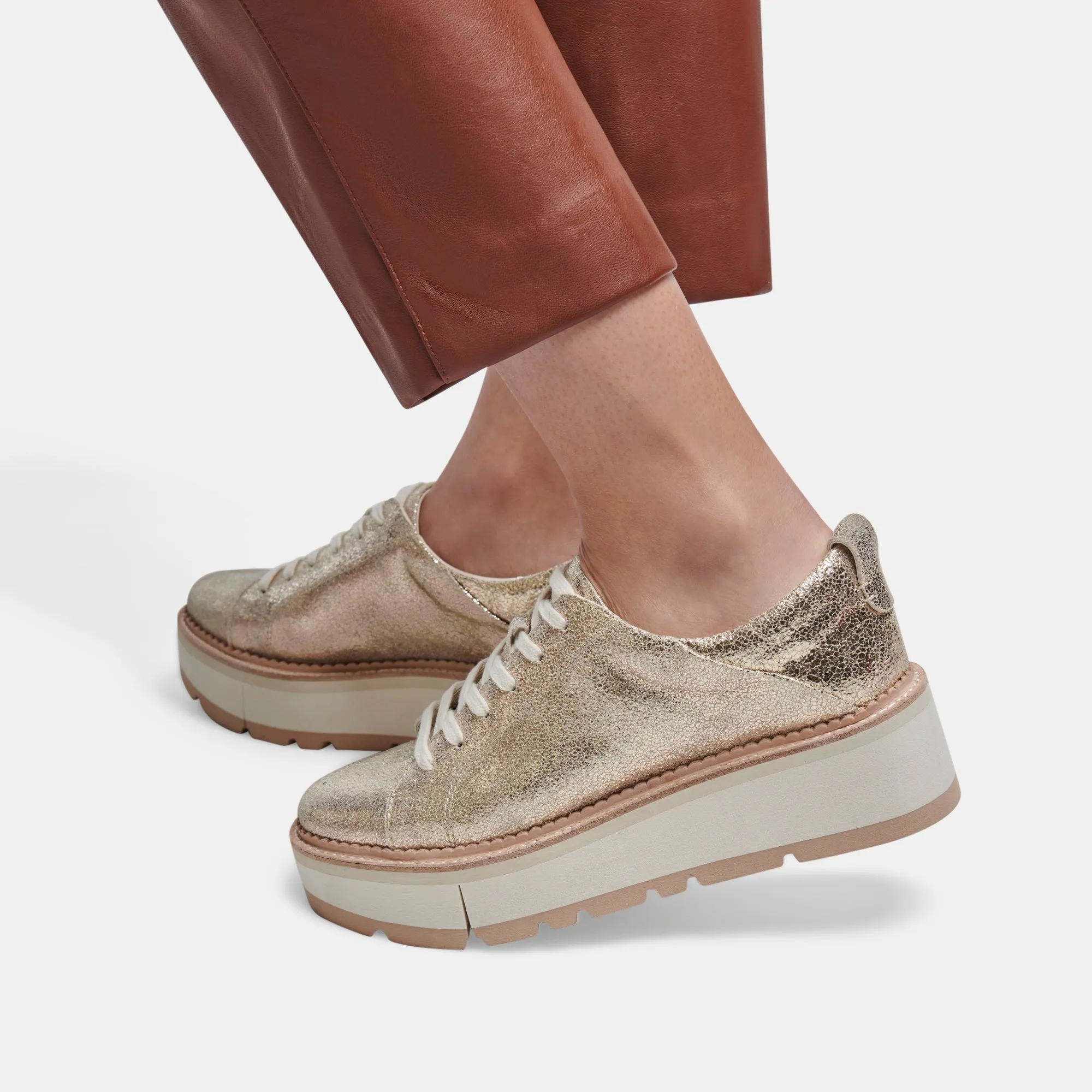 TOYAH SNEAKERS LIGHT GOLD METALLIC SUEDE - re:vita